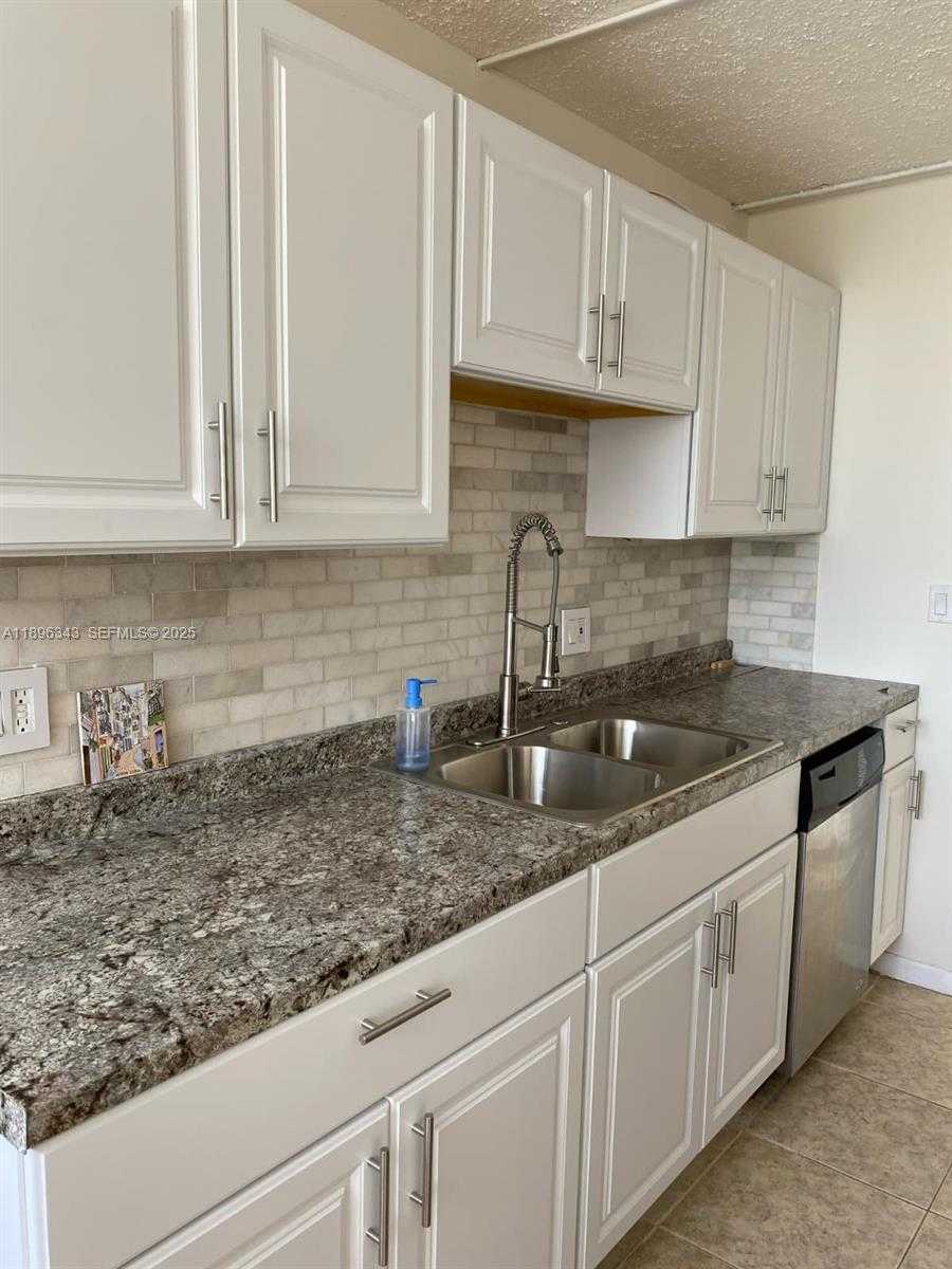 Small Image of 1200 Miami Gardens Dr, Miami, FL 33179, USA Number 16