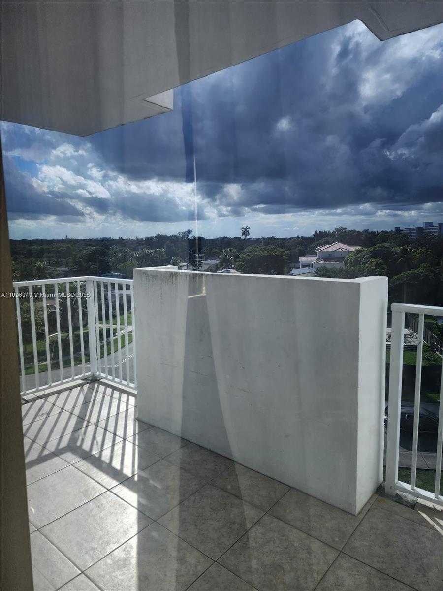 Small Image of 1200 Miami Gardens Dr, Miami, FL 33179, USA Number 2