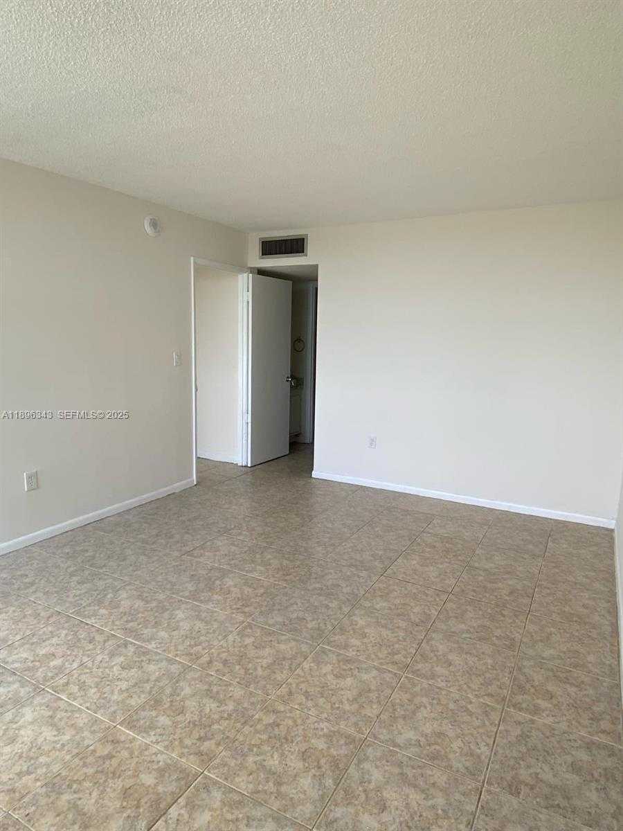 Small Image of 1200 Miami Gardens Dr, Miami, FL 33179, USA Number 8