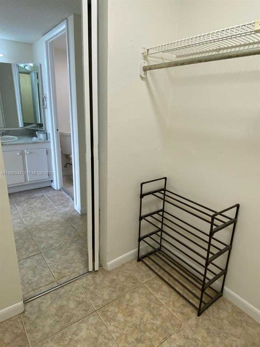 Small Image of 1200 Miami Gardens Dr, Miami, FL 33179, USA Number 9