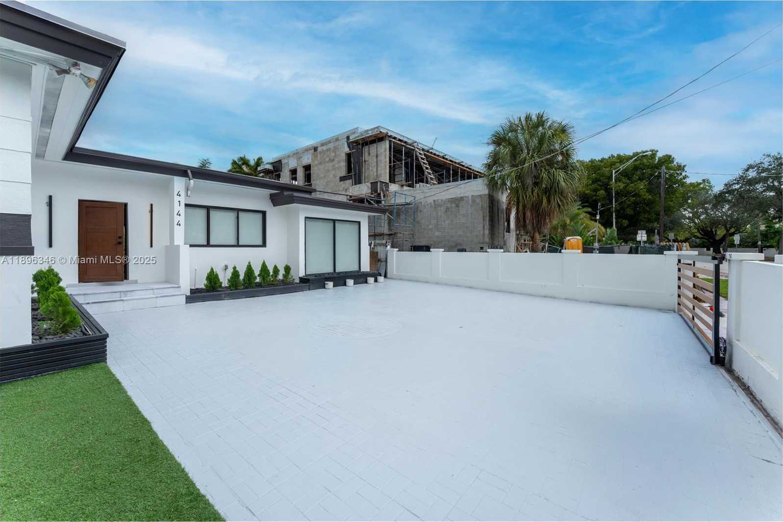 Small Image of 4144 ALTON RD #4144, Miami Beach Number 2