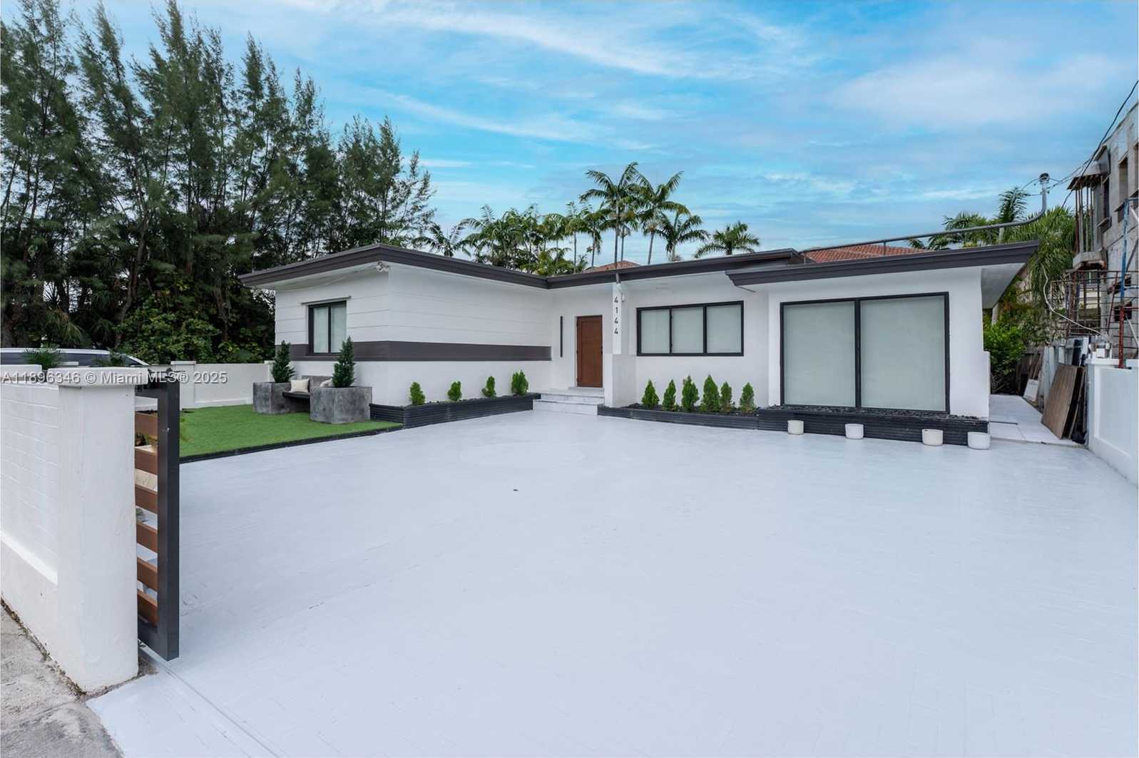 Small Image of 4144 ALTON RD #4144, Miami Beach Number 5
