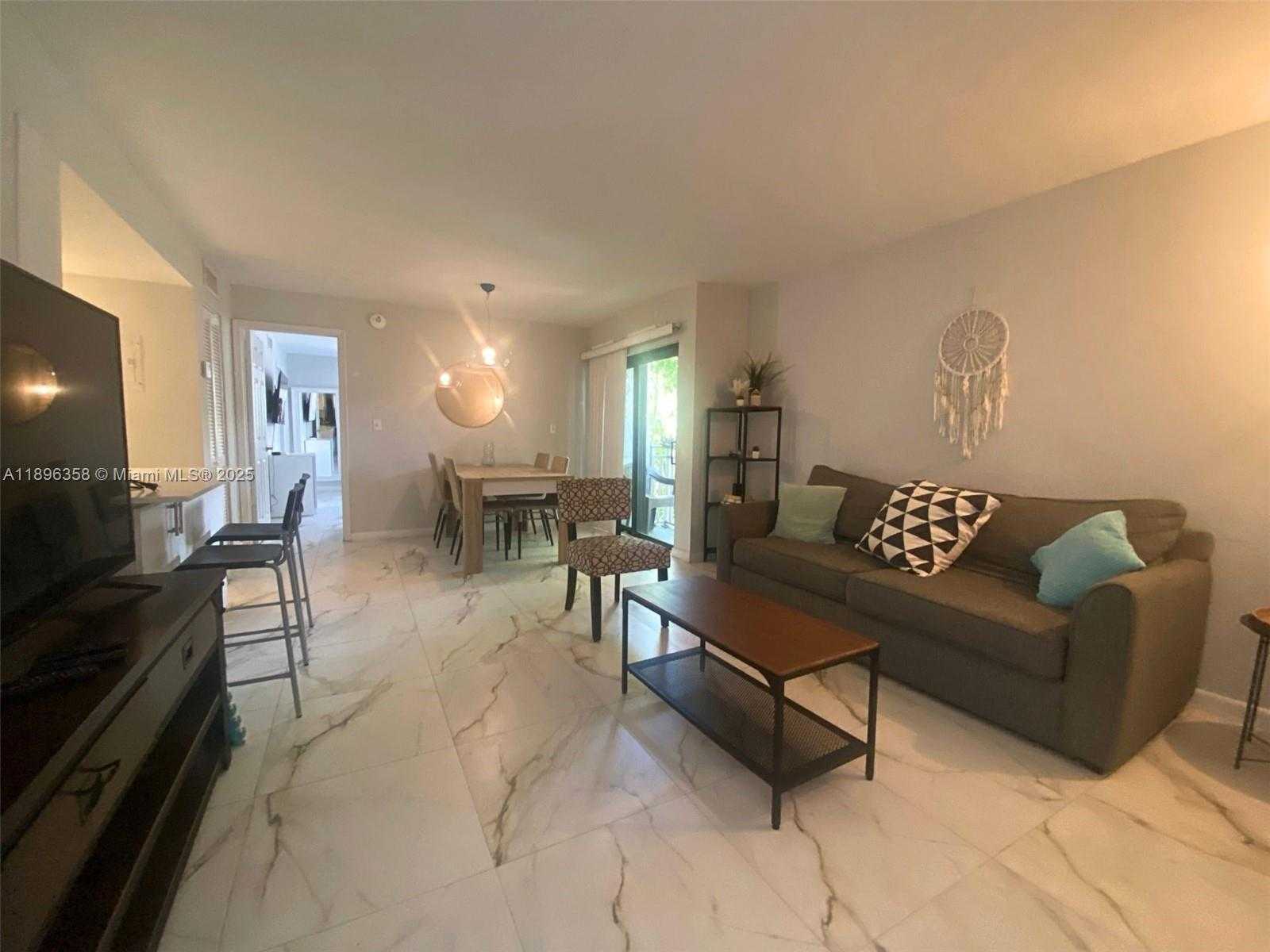 Small Image of 753 MICHIGAN AVE #2A, Miami Beach Number 10
