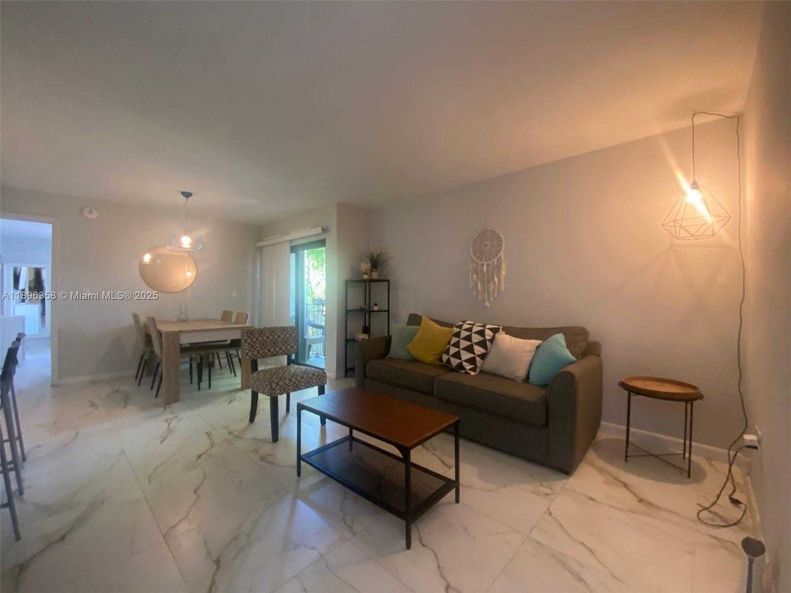 Small Image of 753 MICHIGAN AVE #2A, Miami Beach Number 12