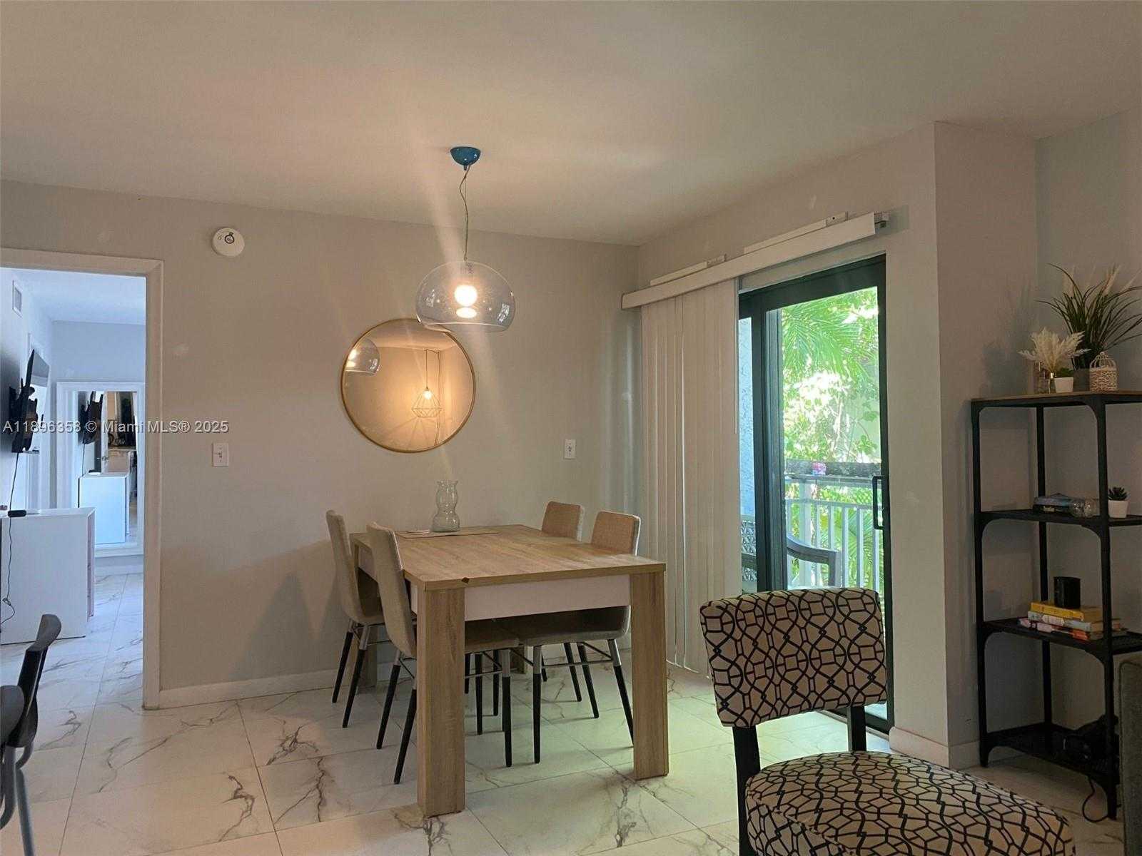 Small Image of 753 MICHIGAN AVE #2A, Miami Beach Number 16