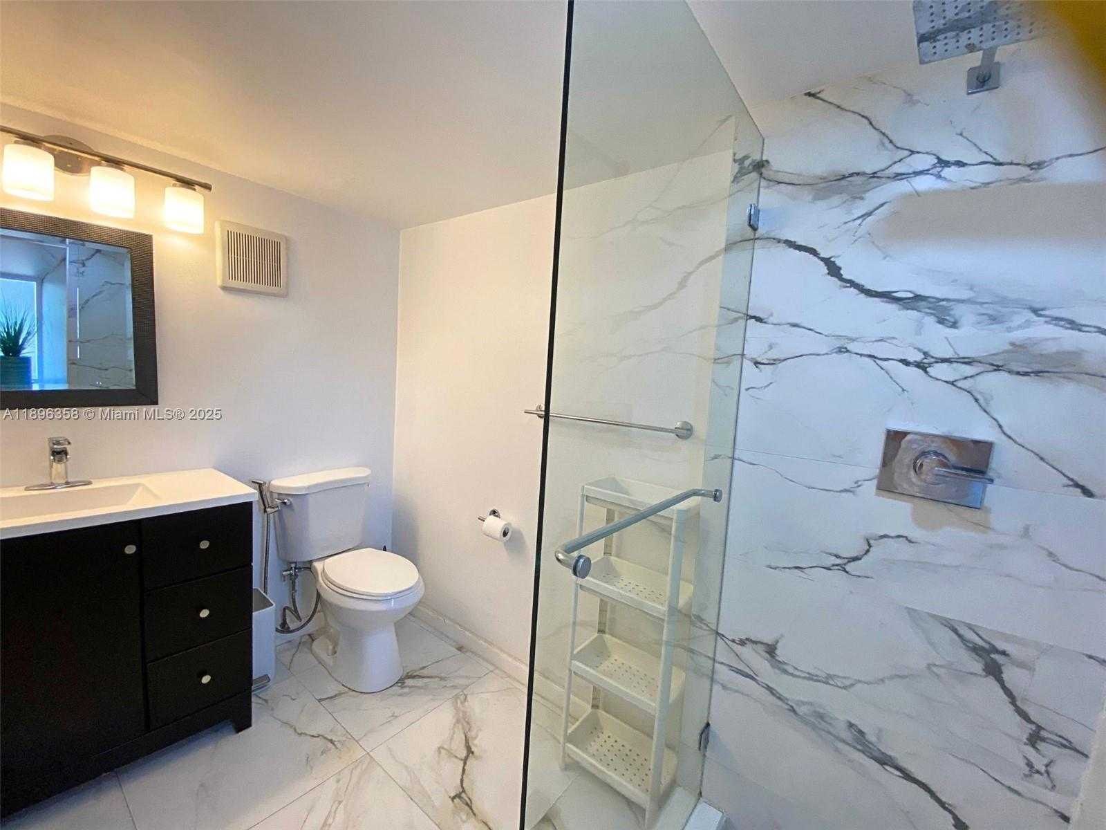 Small Image of 753 MICHIGAN AVE #2A, Miami Beach Number 2