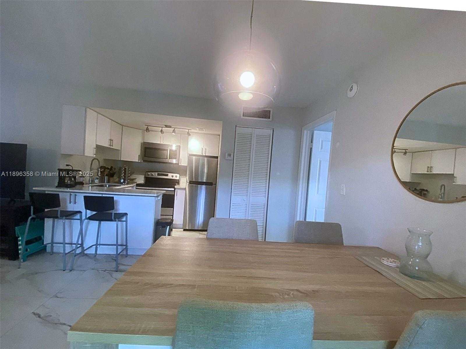 Small Image of 753 MICHIGAN AVE #2A, Miami Beach Number 7