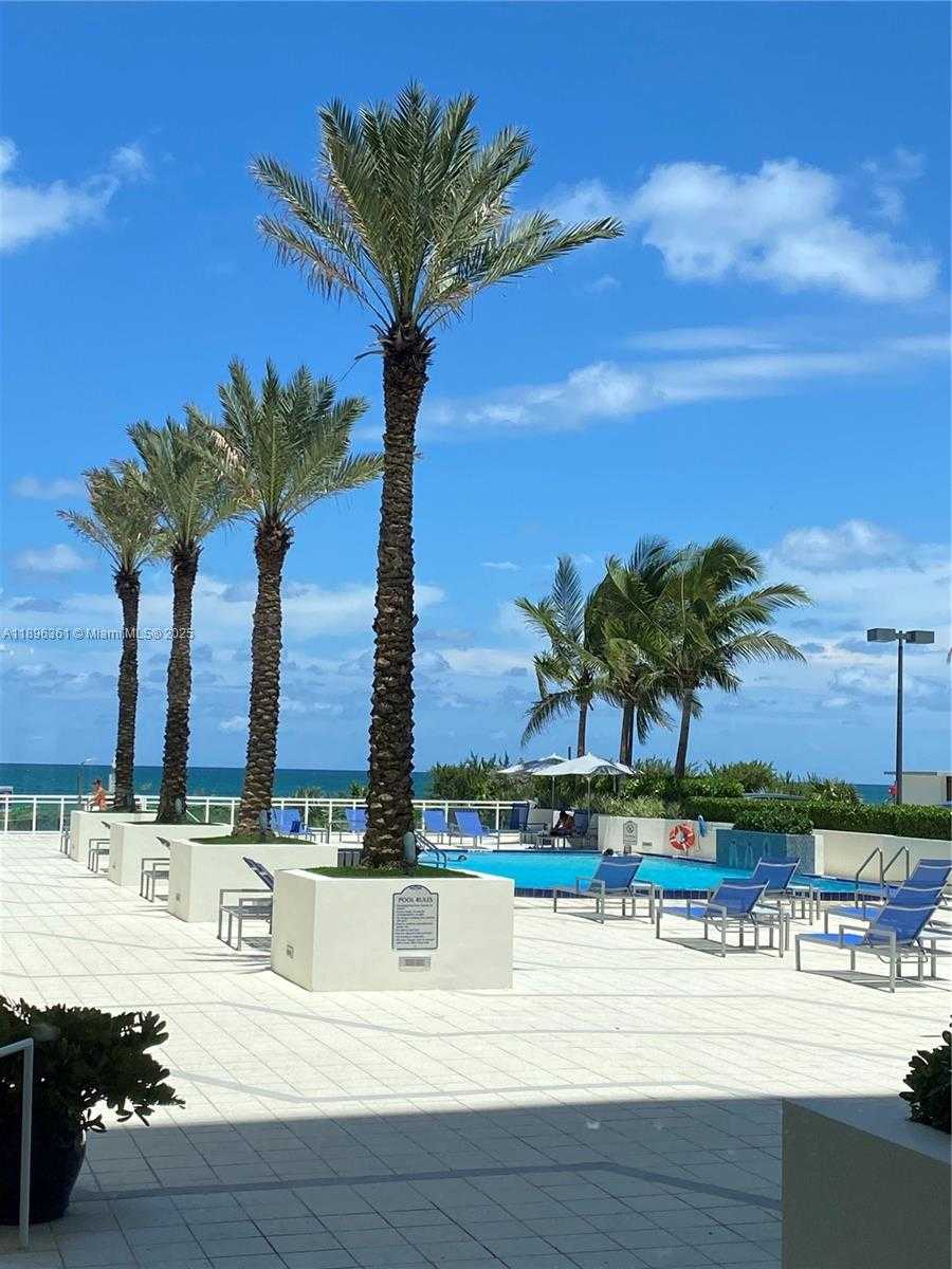 Small Image of 6917 COLLINS AVE #1422, Miami Beach Number 12