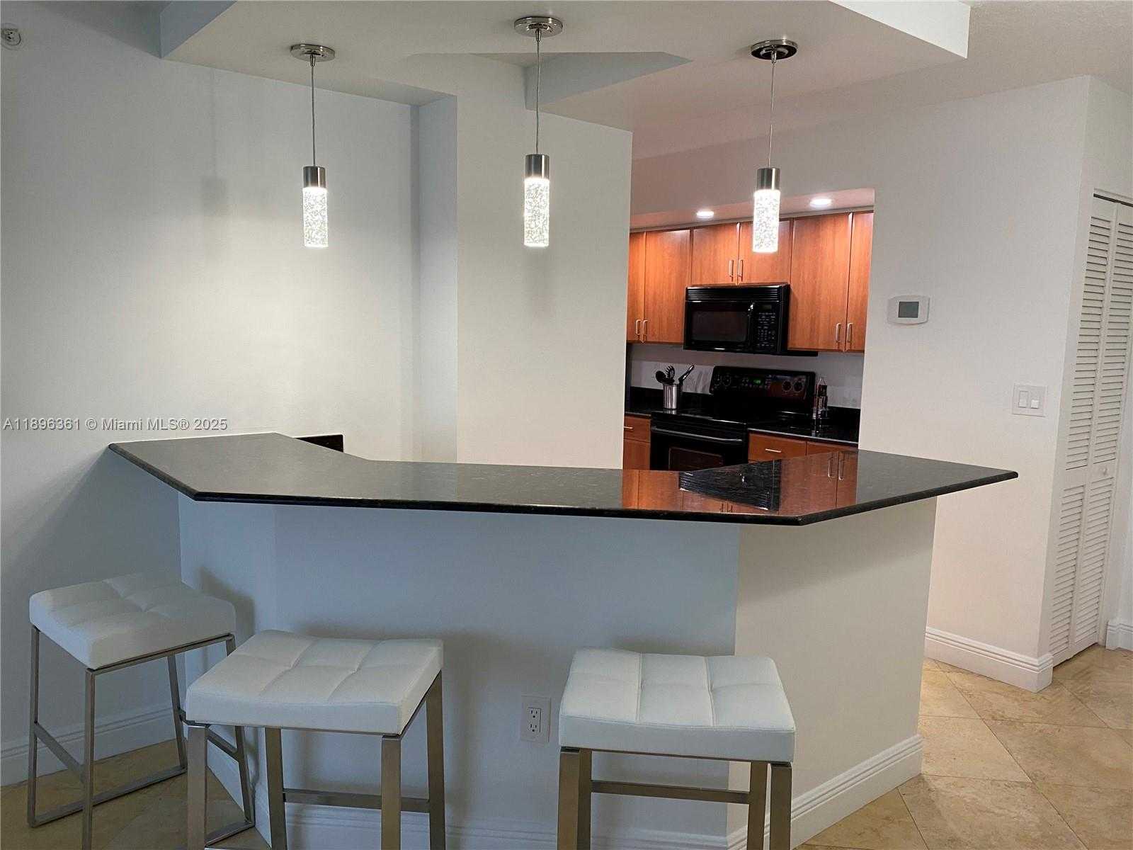 Small Image of 6917 COLLINS AVE #1422, Miami Beach Number 5