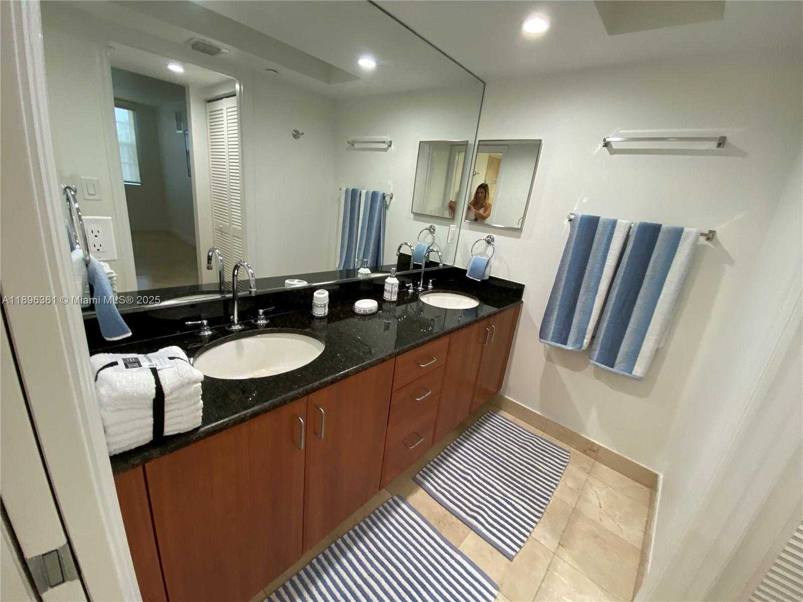 Small Image of 6917 COLLINS AVE #1422, Miami Beach Number 8