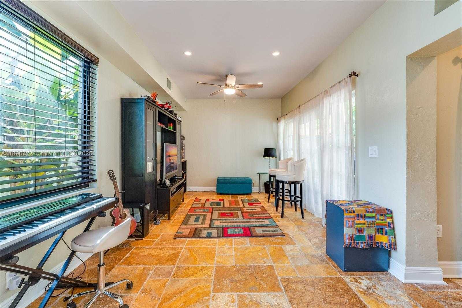 Small Image of 5808 ALTON RD, Miami Beach Number 11