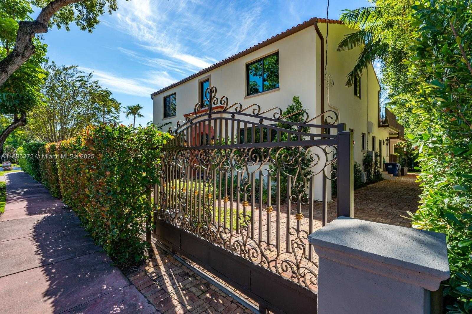 Small Image of 5808 ALTON RD, Miami Beach Number 24