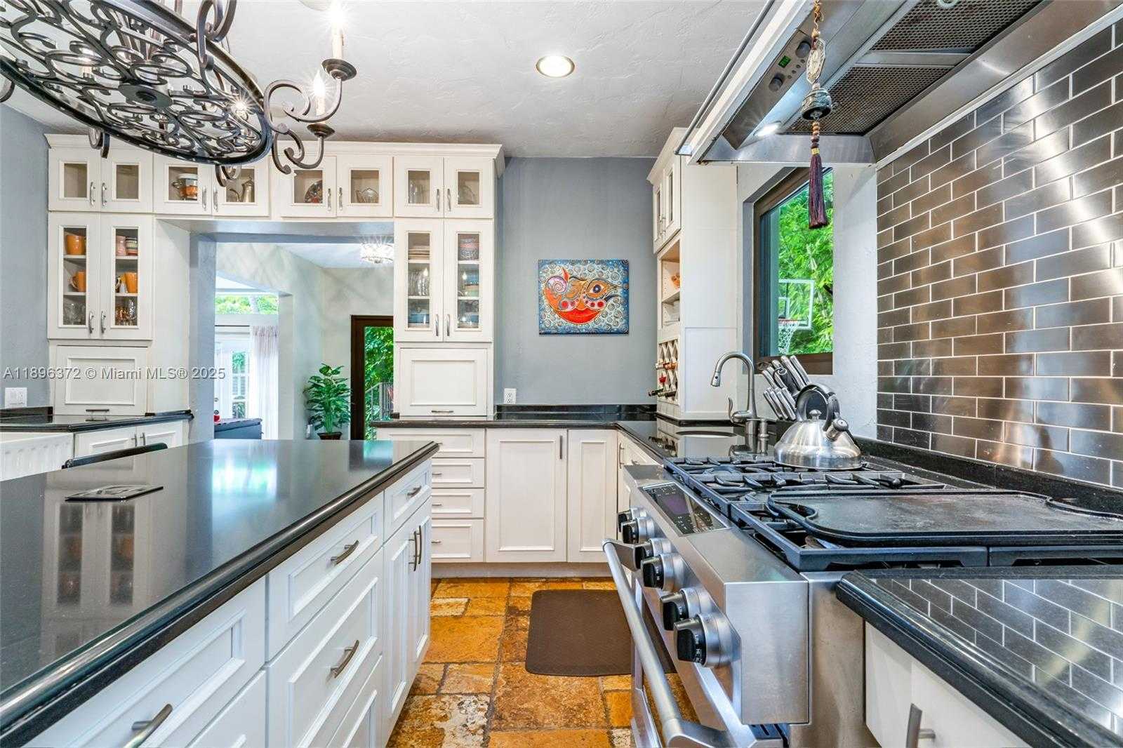 Small Image of 5808 ALTON RD, Miami Beach Number 3