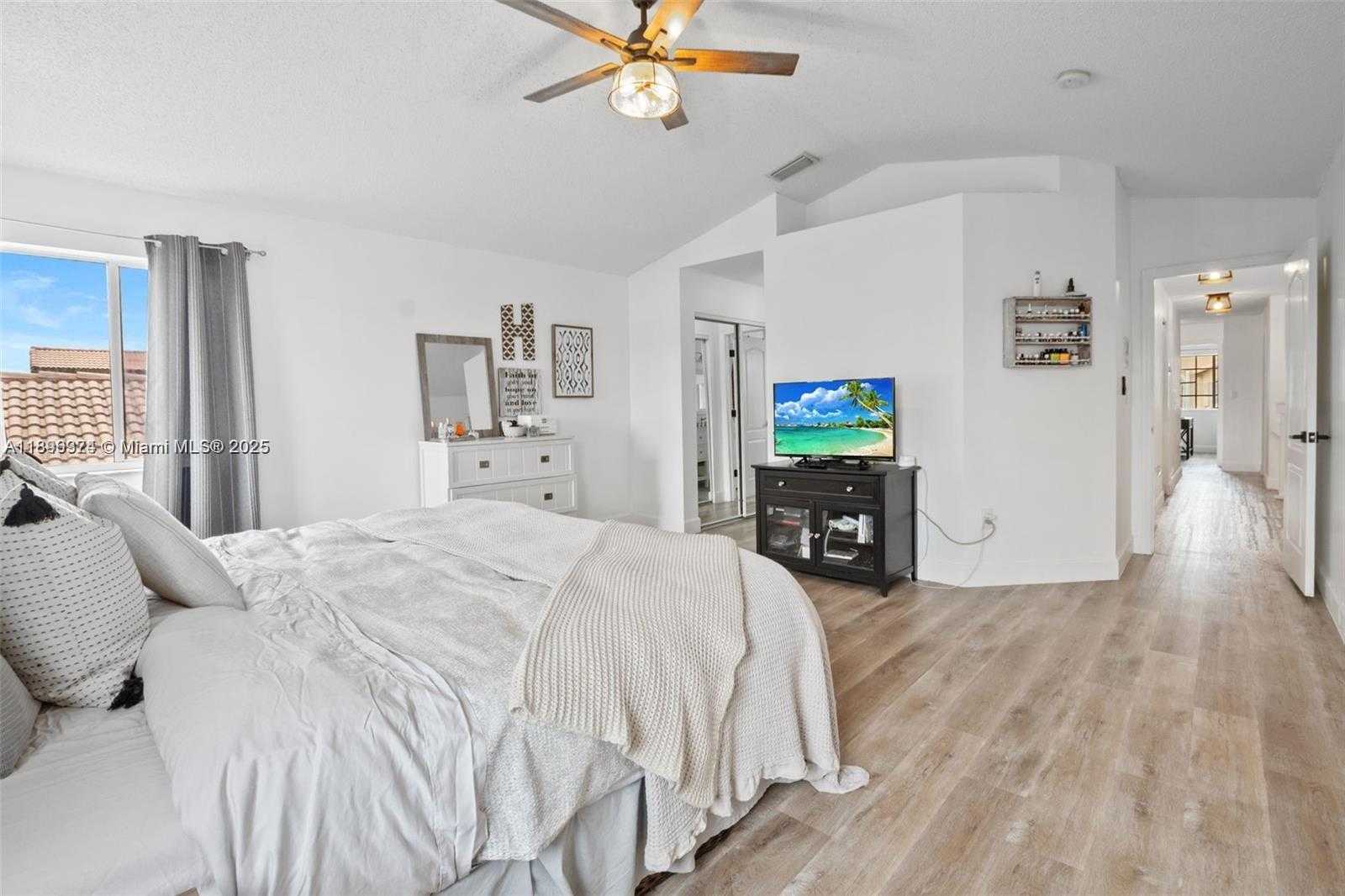 Small Image of 11341 NORTH WEST 52ND LN, Doral Number 14