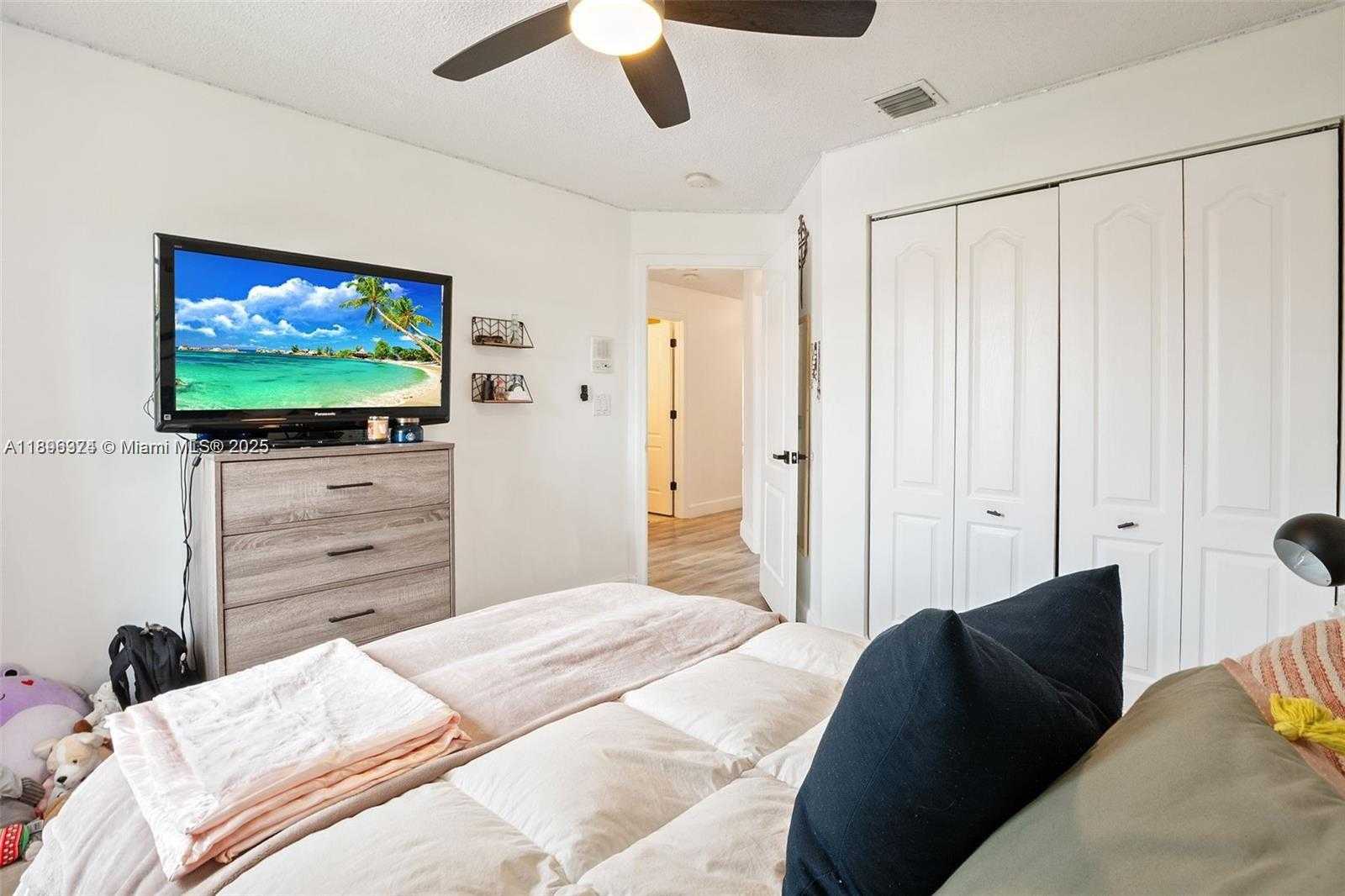 Small Image of 11341 NORTH WEST 52ND LN, Doral Number 17