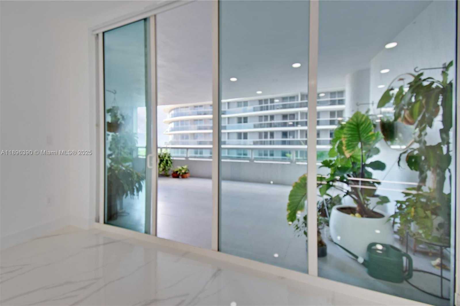 Small Image of 1800 NORTH BAYSHORE DR #512, Miami Number 30
