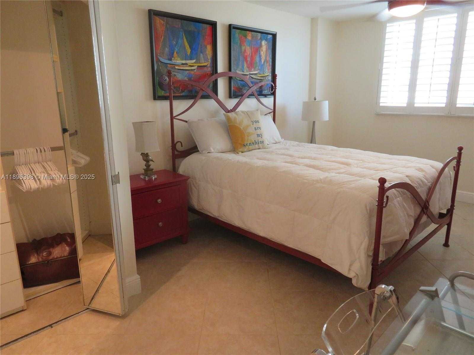 Small Image of 345 OCEAN DR #320, Miami Beach Number 10