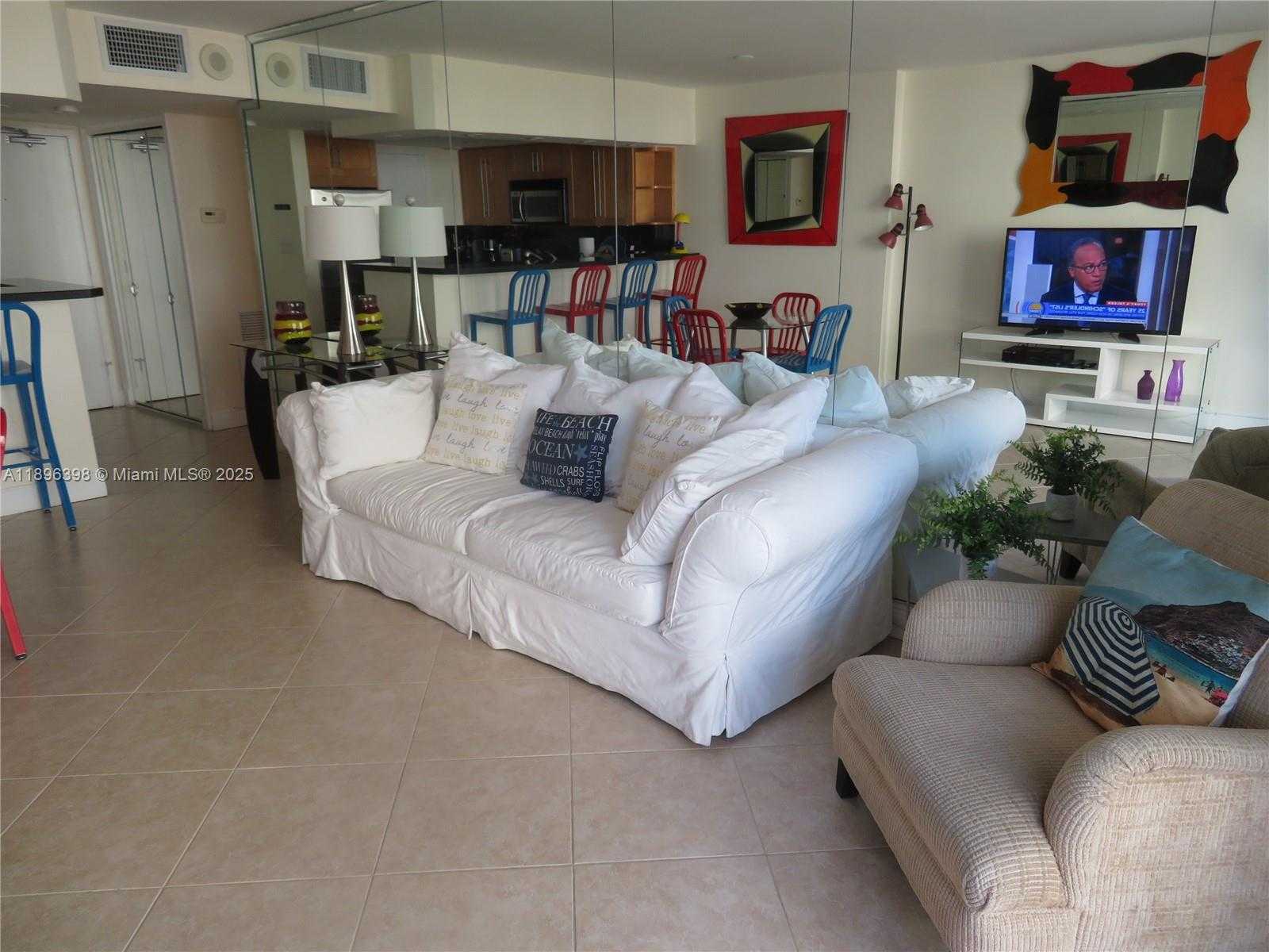 Small Image of 345 OCEAN DR #320, Miami Beach Number 8
