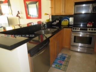 Small Image of 345 OCEAN DR #320, Miami Beach Number 9