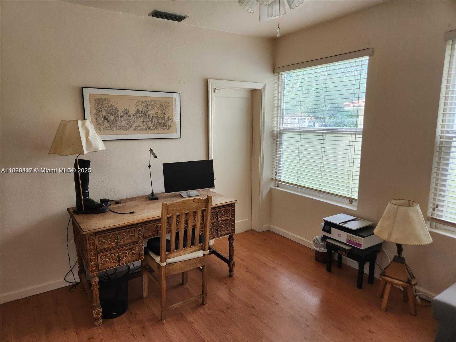 Small Image of 217 IROQUOIS ST, Miami Springs Number 3