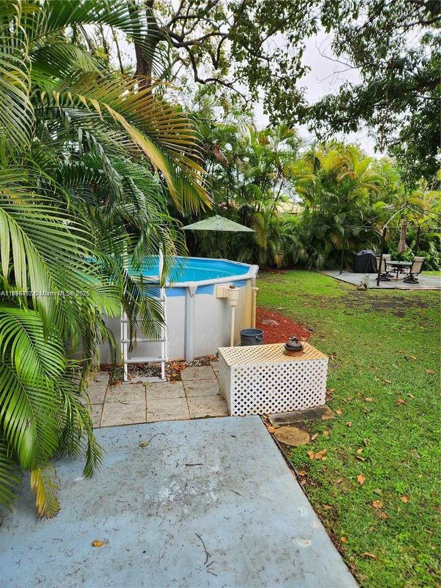Small Image of 217 IROQUOIS ST, Miami Springs Number 7