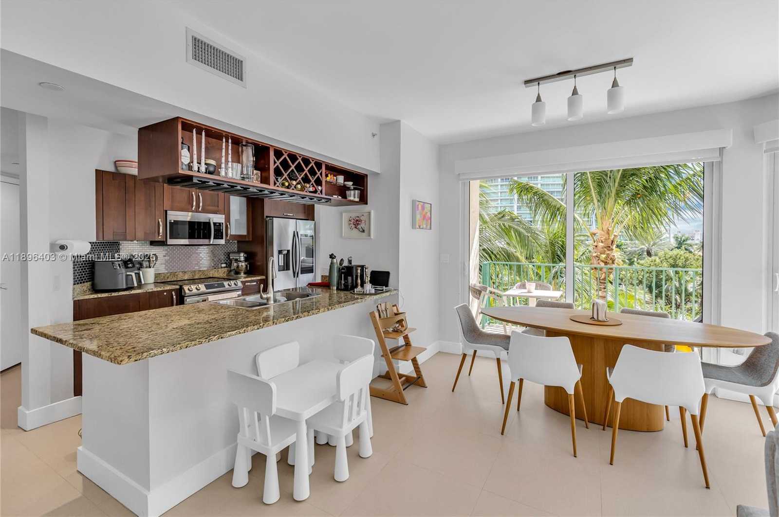Small Image of 20000 EAST COUNTRY CLUB DR #501, Aventura Number 13