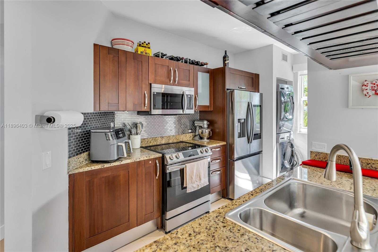 Small Image of 20000 EAST COUNTRY CLUB DR #501, Aventura Number 14