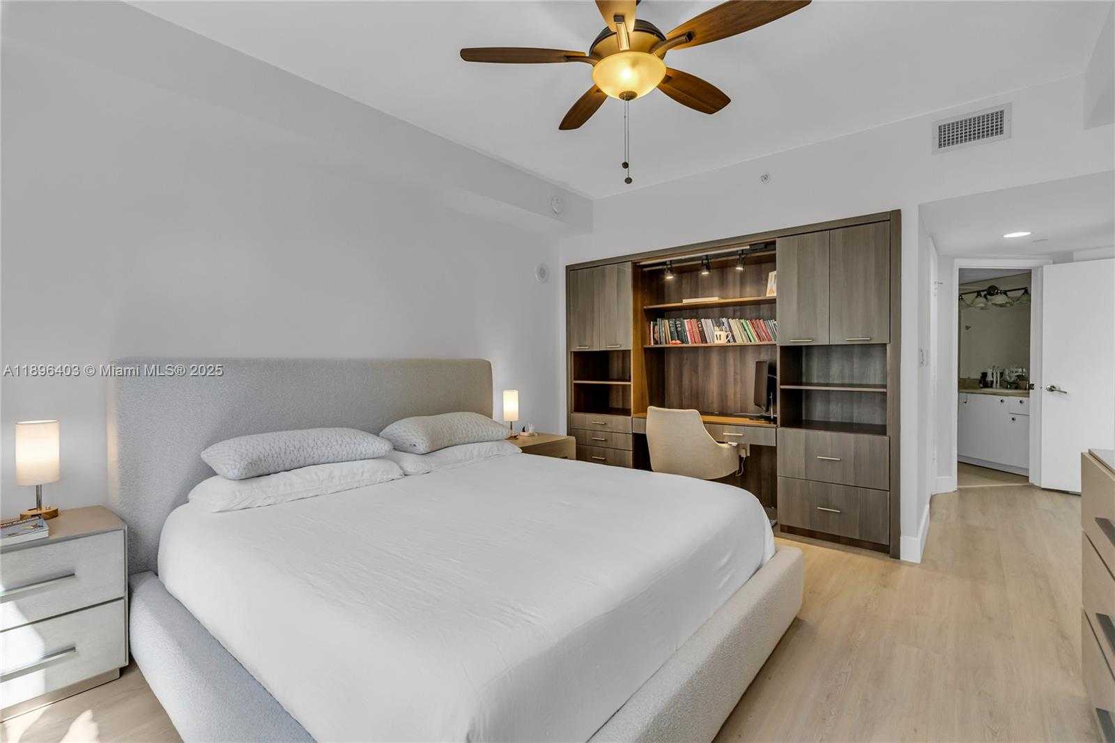 Small Image of 20000 EAST COUNTRY CLUB DR #501, Aventura Number 17