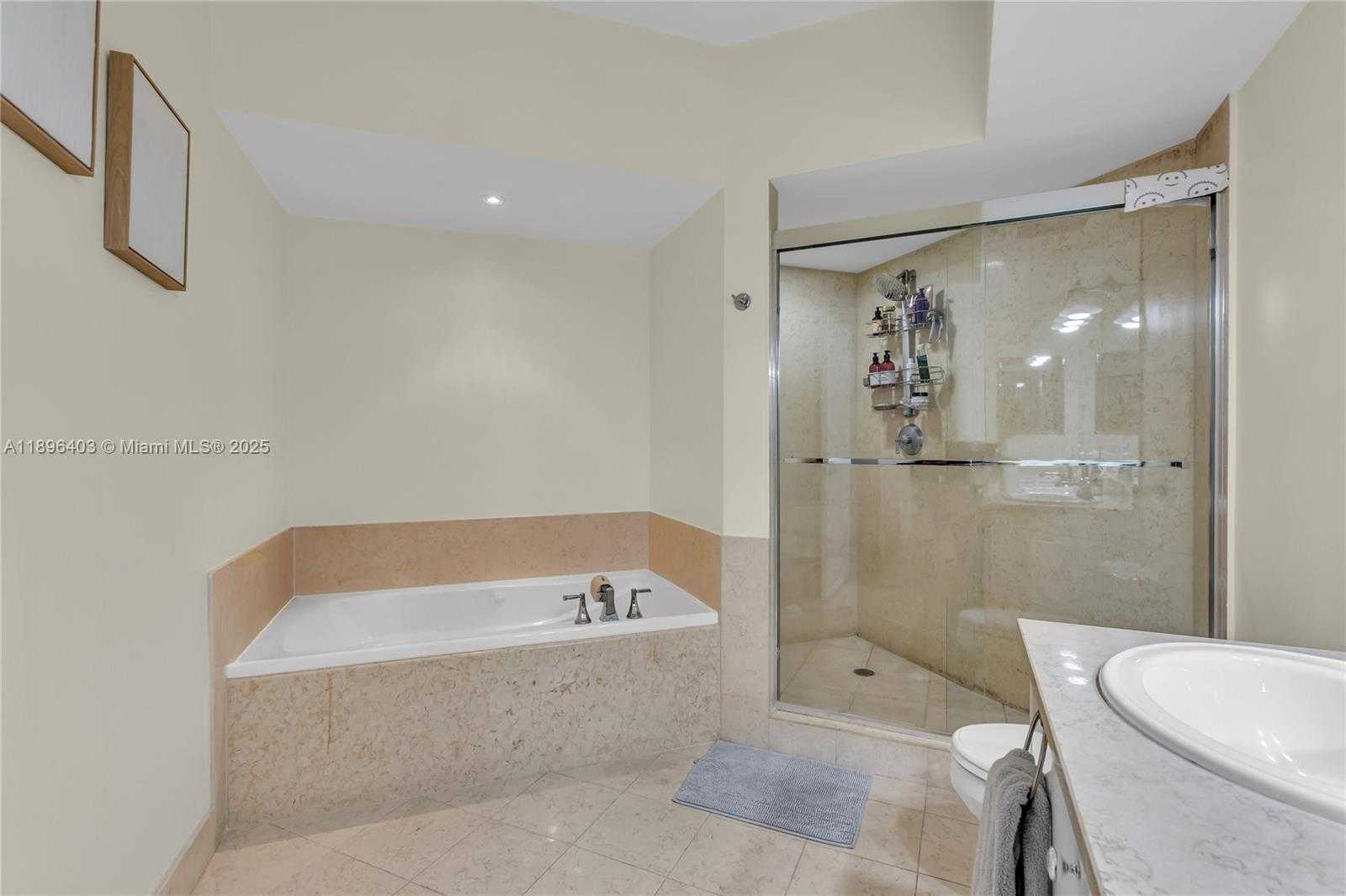 Small Image of 20000 EAST COUNTRY CLUB DR #501, Aventura Number 20