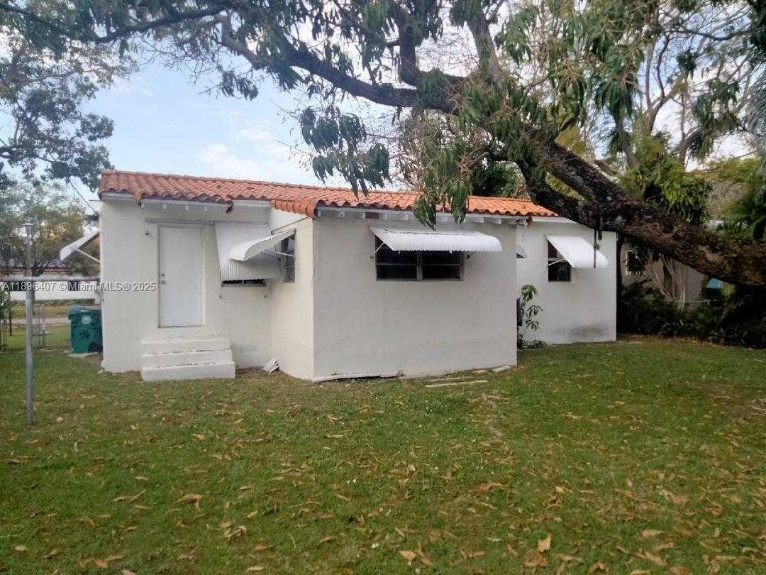 Small Image of 3670 SOUTH WEST 20TH ST #3670, Miami Number 19