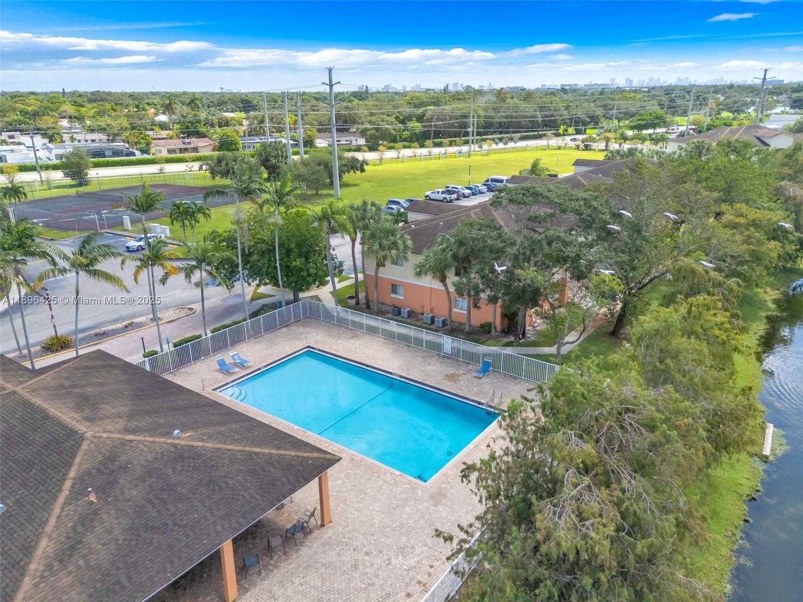 Small Image of 3680 NORTH 56TH AVE #809, Hollywood Number 38