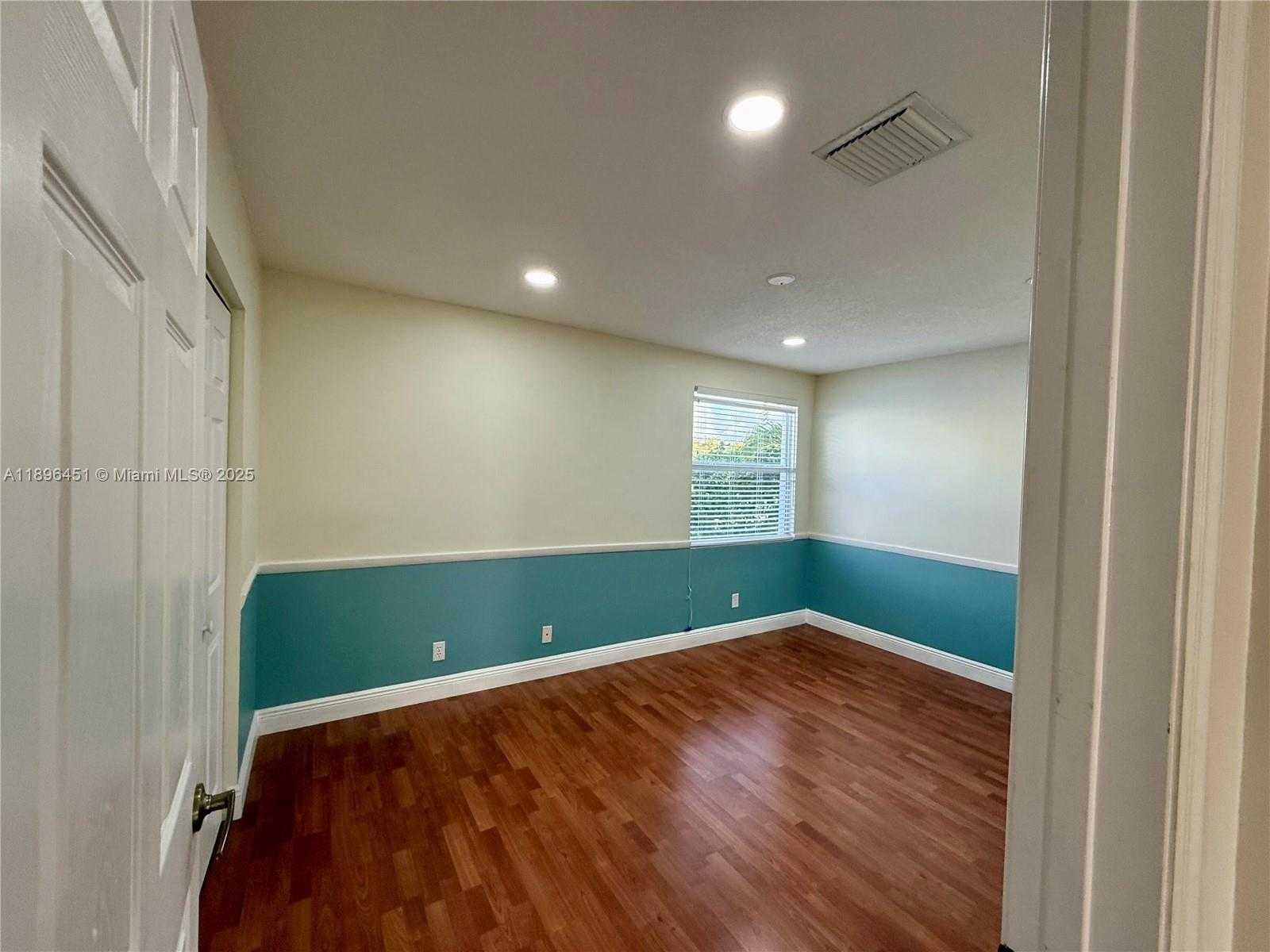 Small Image of 1115 NORTH WEST 132ND AVE, Pembroke Pines Number 16