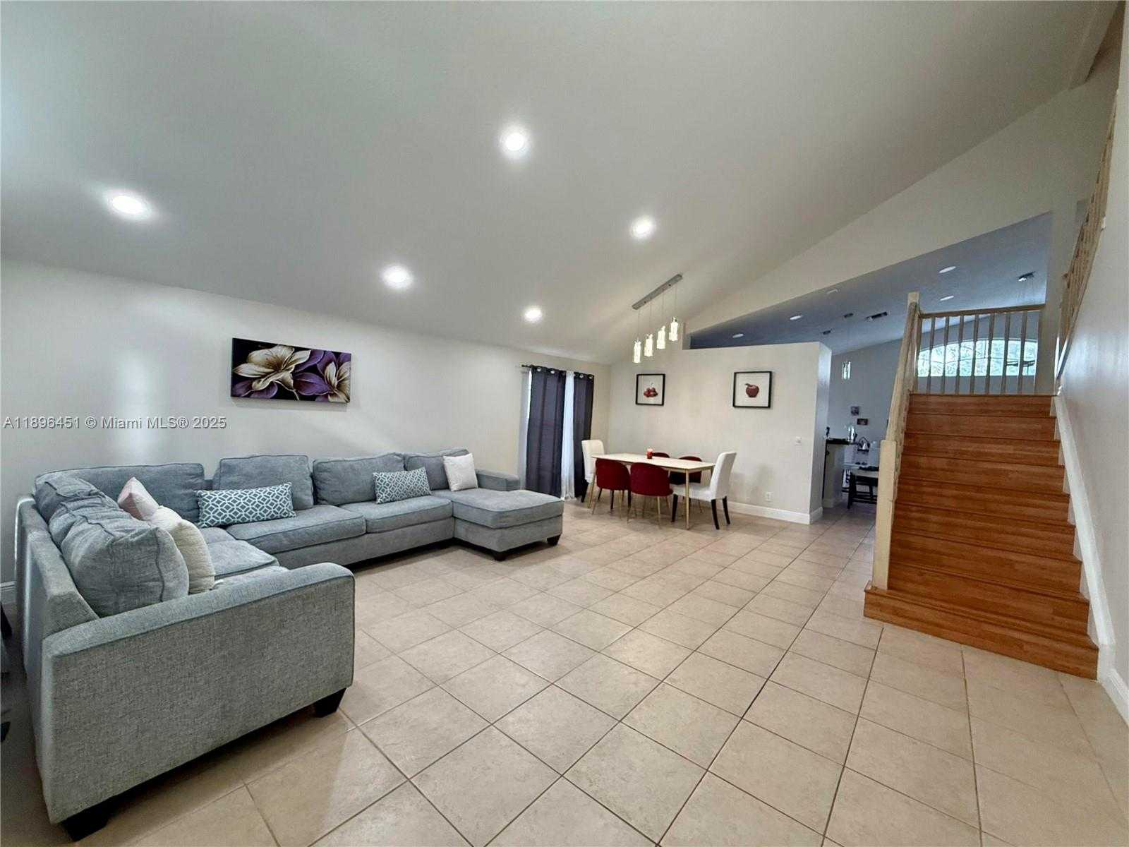 Small Image of 1115 NORTH WEST 132ND AVE, Pembroke Pines Number 3