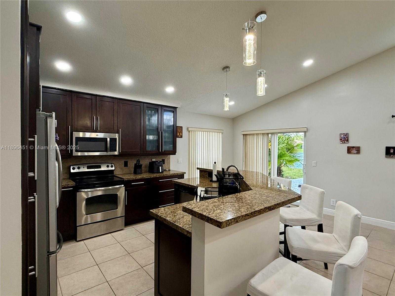 Small Image of 1115 NORTH WEST 132ND AVE, Pembroke Pines Number 5
