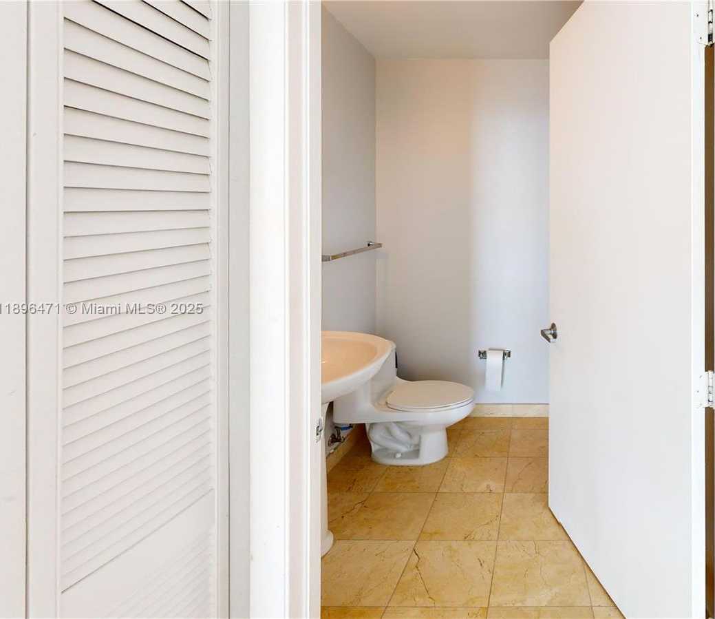 Small Image of 6365 COLLINS AVE #2904, Miami Beach Number 20