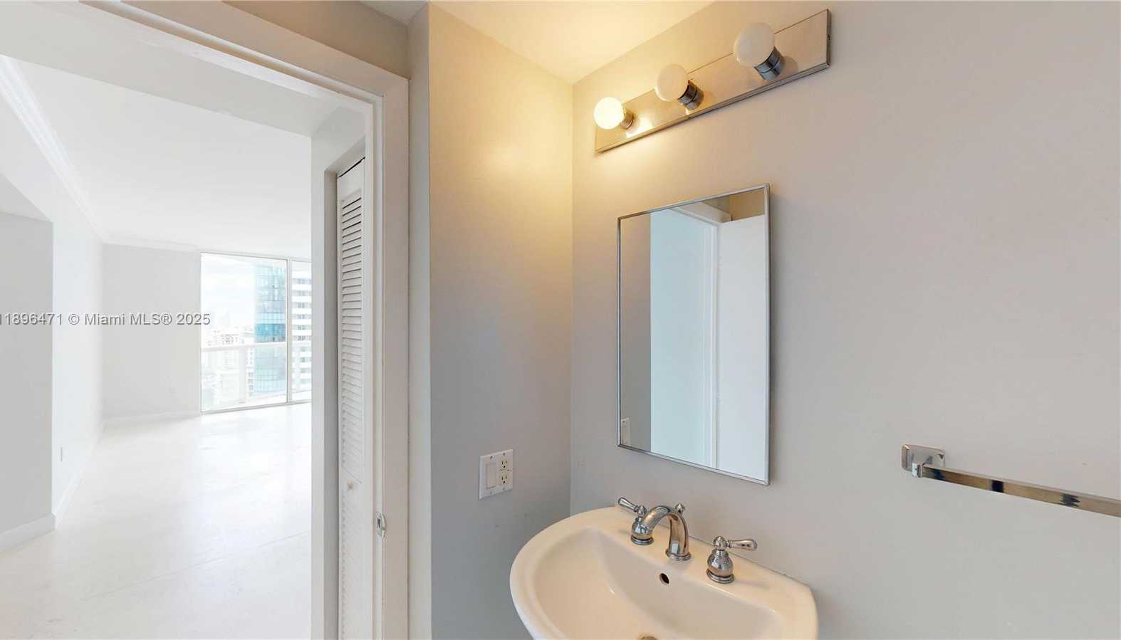 Small Image of 6365 COLLINS AVE #2904, Miami Beach Number 6