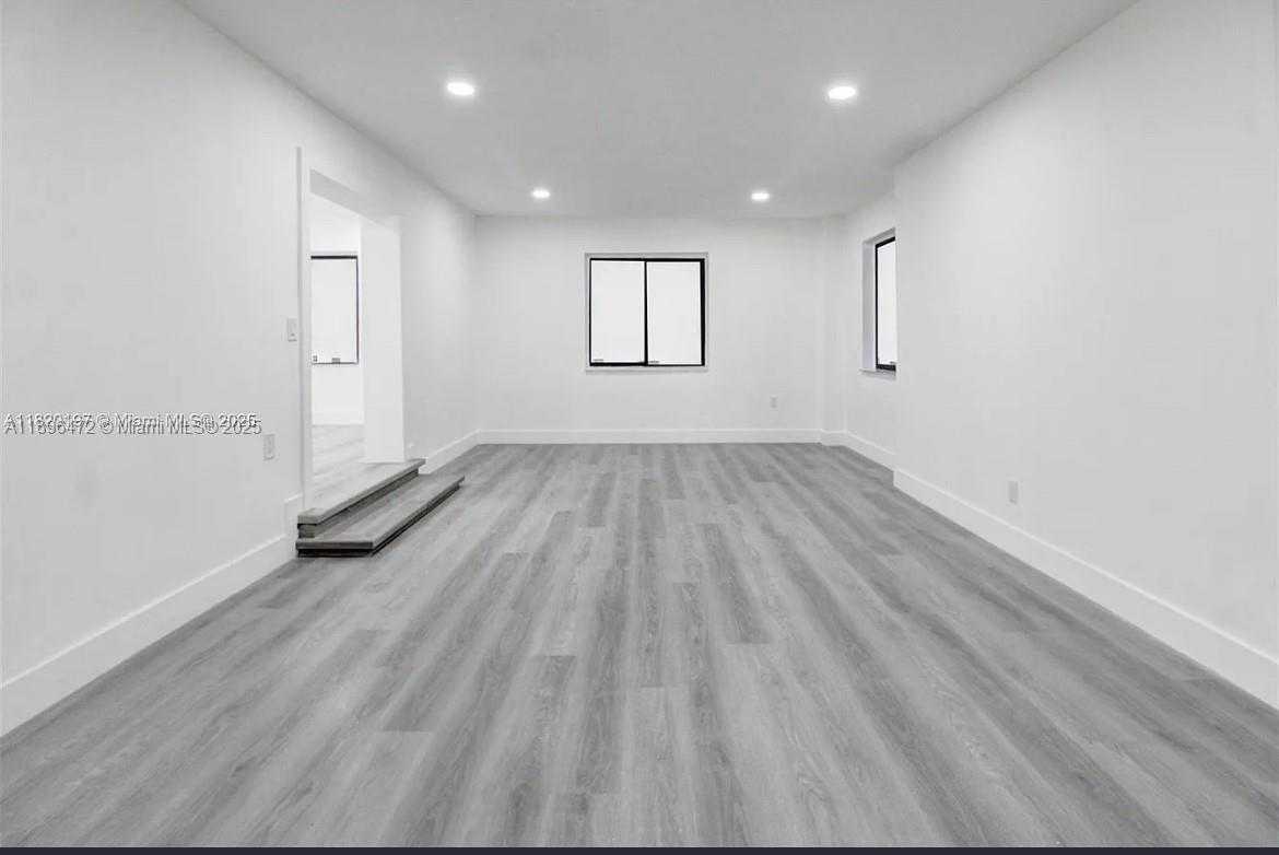 Small Image of 13885 NORTH WEST 5TH AVE, North Miami Number 11
