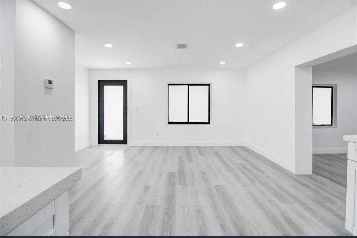 Small Image of 13885 NORTH WEST 5TH AVE, North Miami Number 4