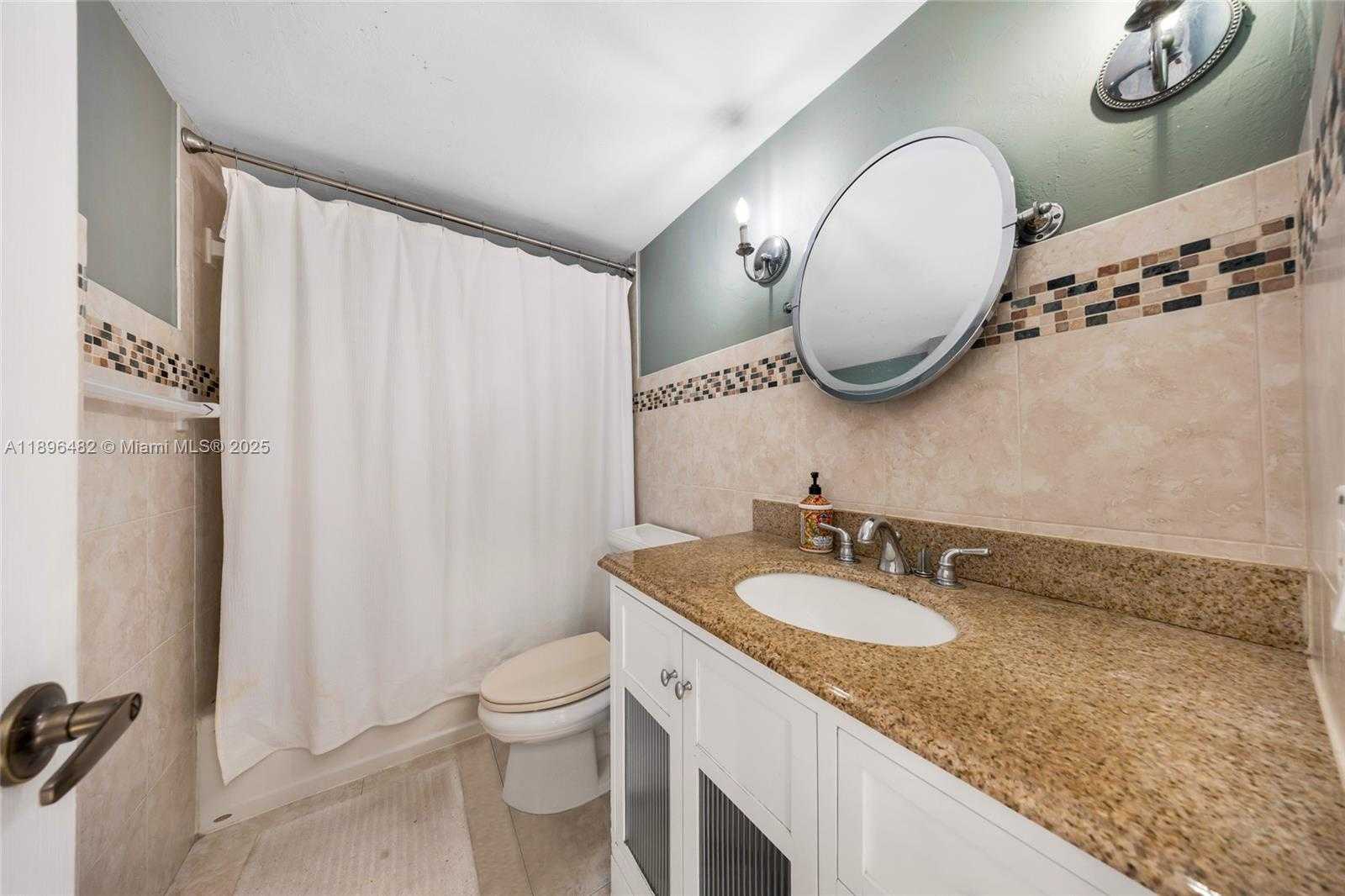 Small Image of 6545 INDIAN CREEK DR #504, Miami Beach Number 18