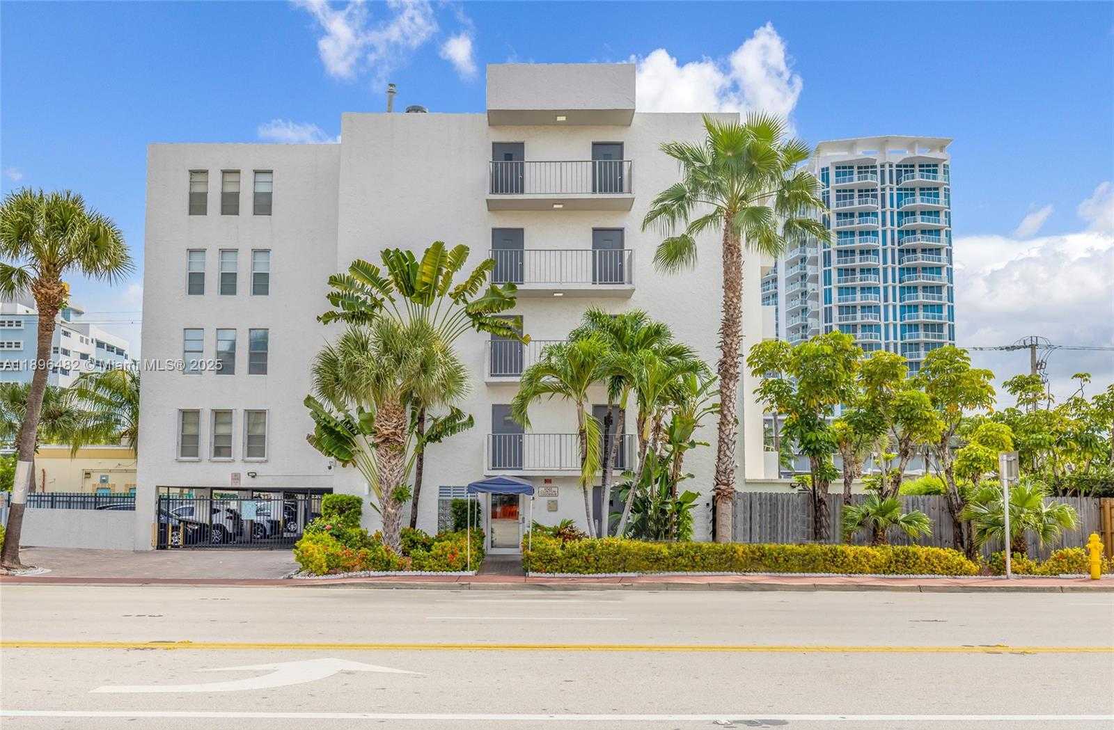 Small Image of 6545 INDIAN CREEK DR #504, Miami Beach Number 19