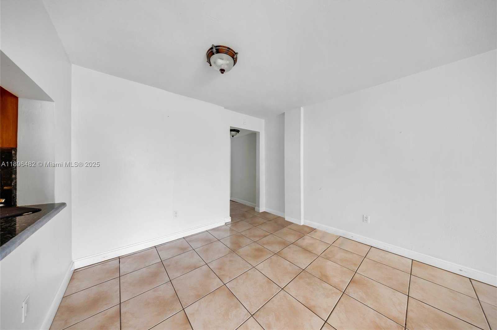 Small Image of 6545 INDIAN CREEK DR #504, Miami Beach Number 4