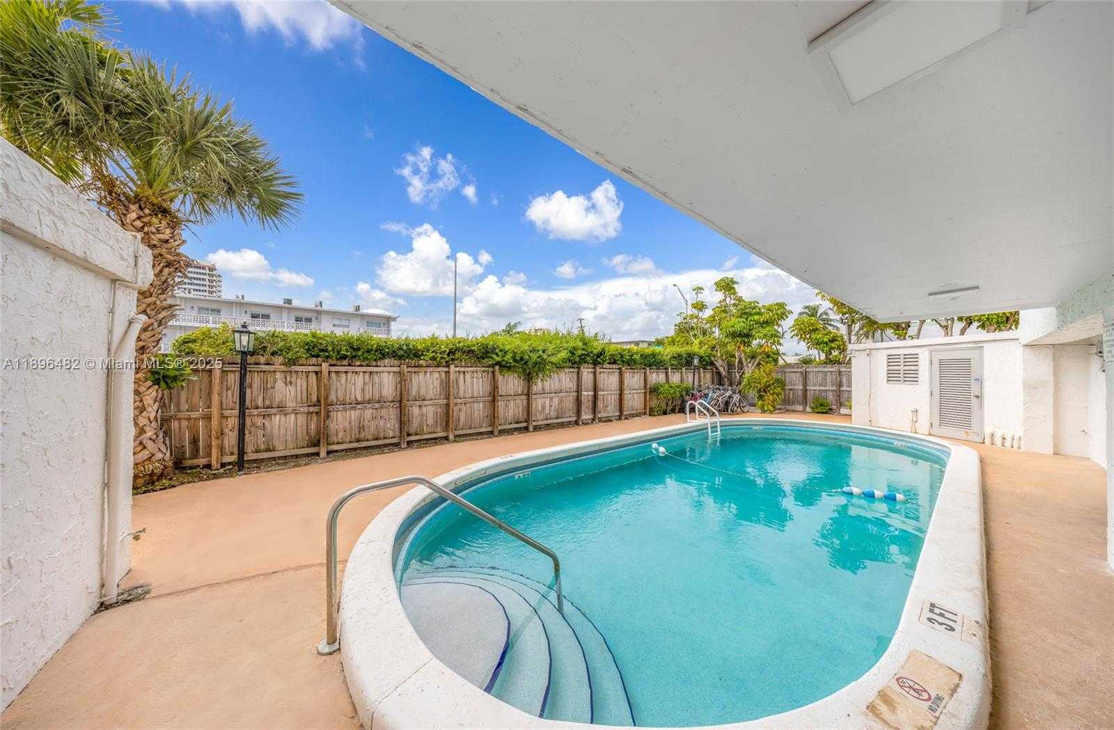 Small Image of 6545 INDIAN CREEK DR #504, Miami Beach Number 42