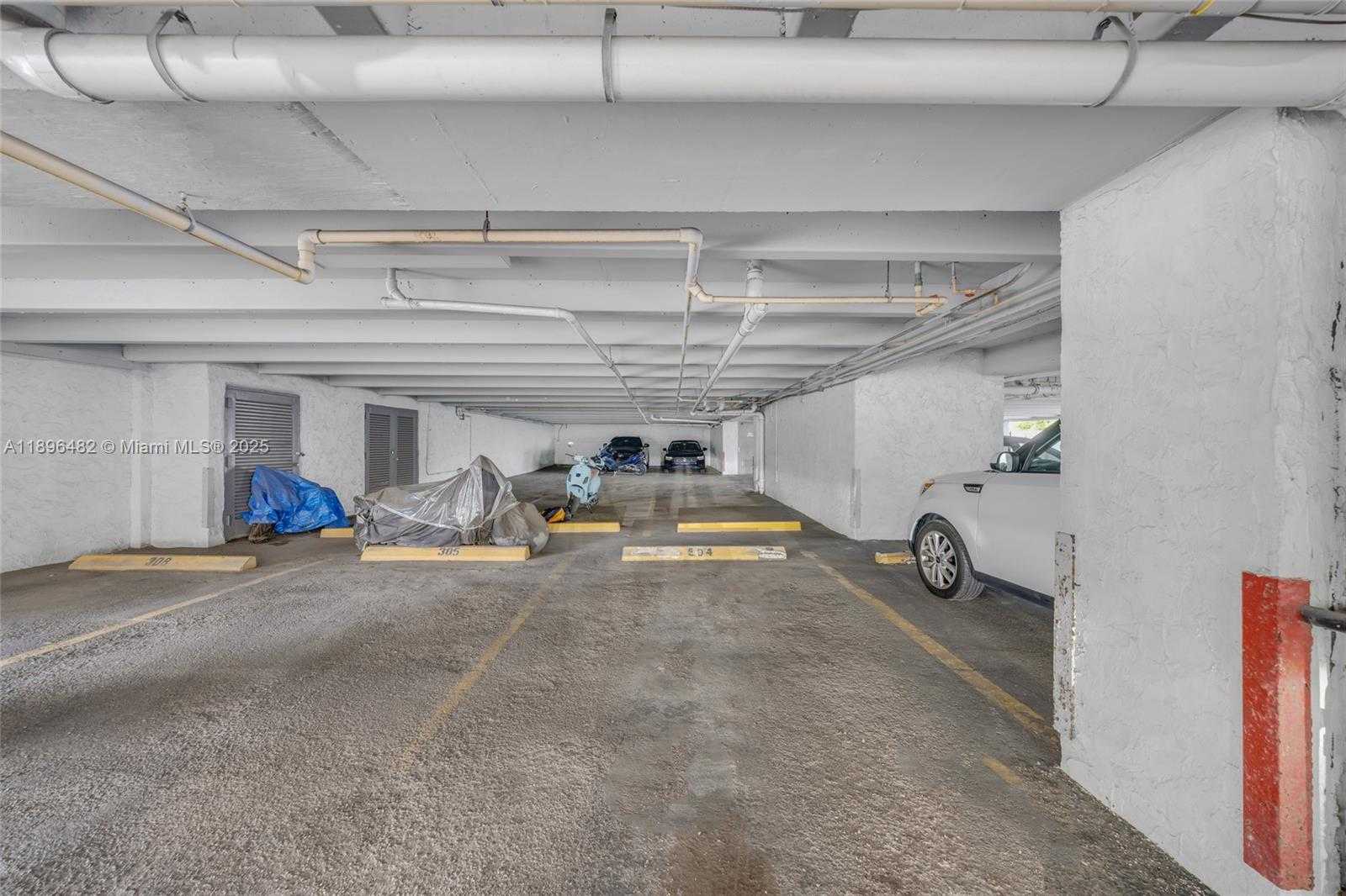 Small Image of 6545 INDIAN CREEK DR #504, Miami Beach Number 43