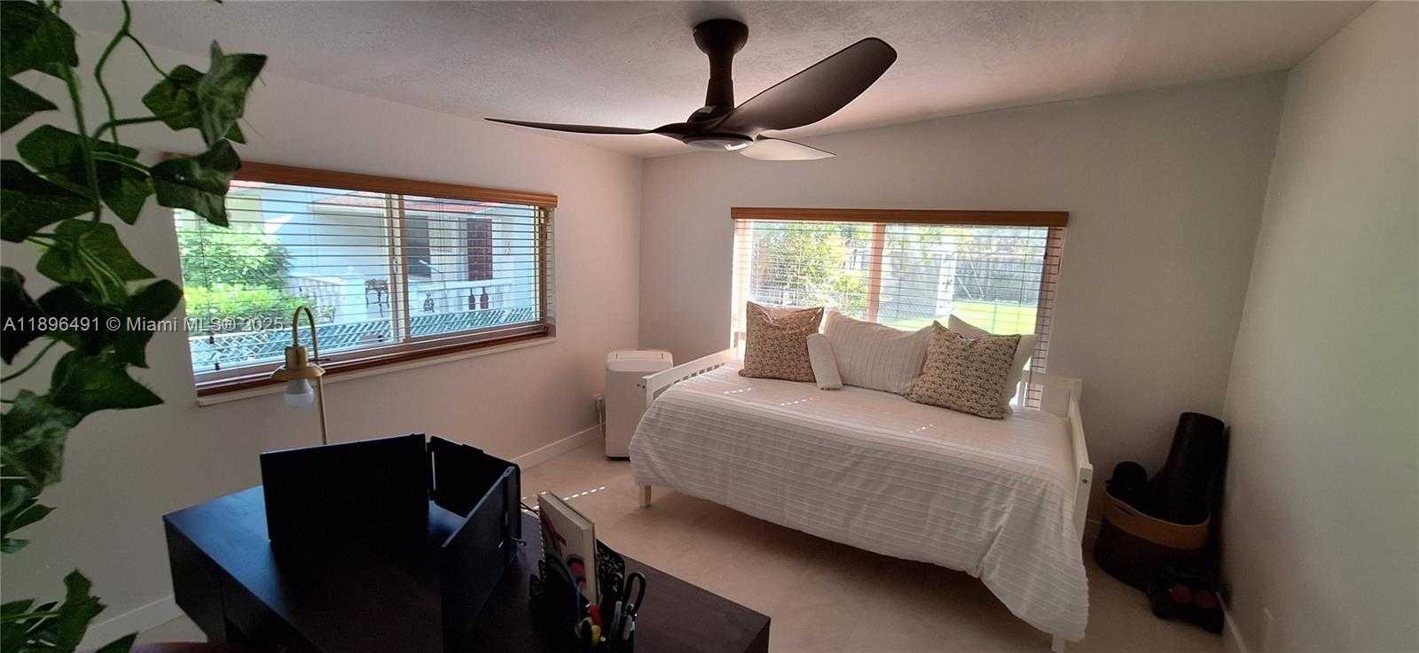 Small Image of 2211 SOUTH WEST 75TH AVE #2, Miami Number 10