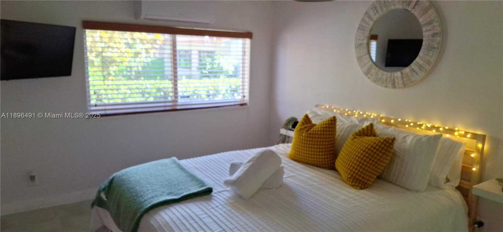 Small Image of 2211 SOUTH WEST 75TH AVE #2, Miami Number 3