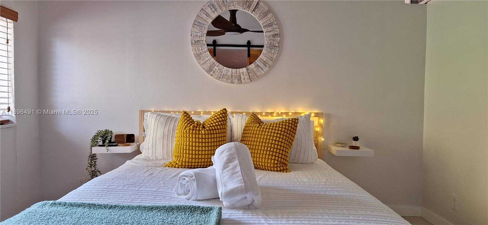 Small Image of 2211 SOUTH WEST 75TH AVE #2, Miami Number 4