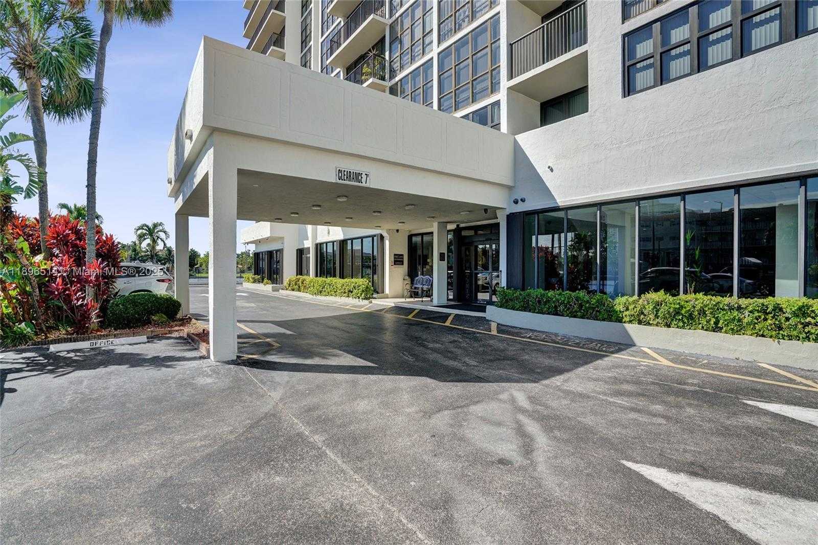 Small Image of 2017 SOUTH OCEAN DR #1408, Hallandale Beach Number 3