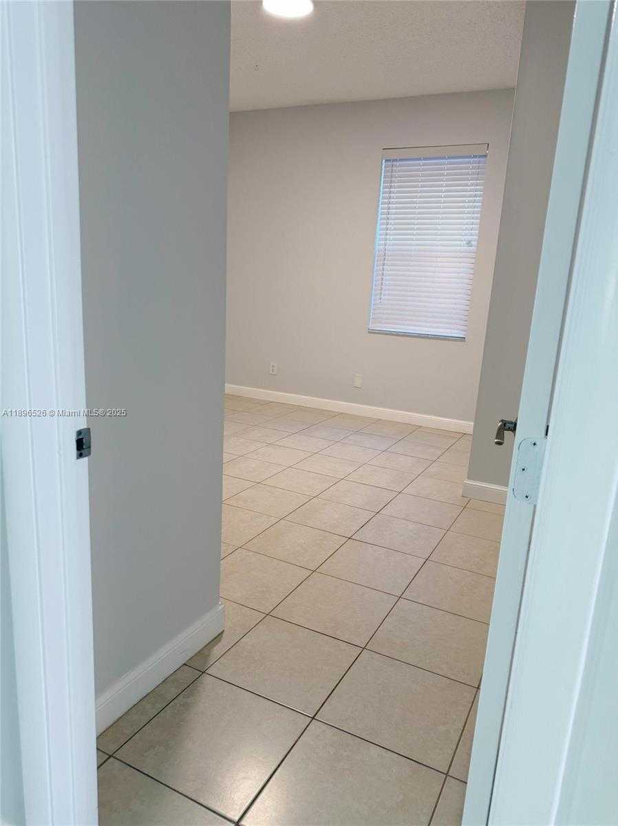 Small Image of 10235 PANAMA ST, Cooper City Number 23
