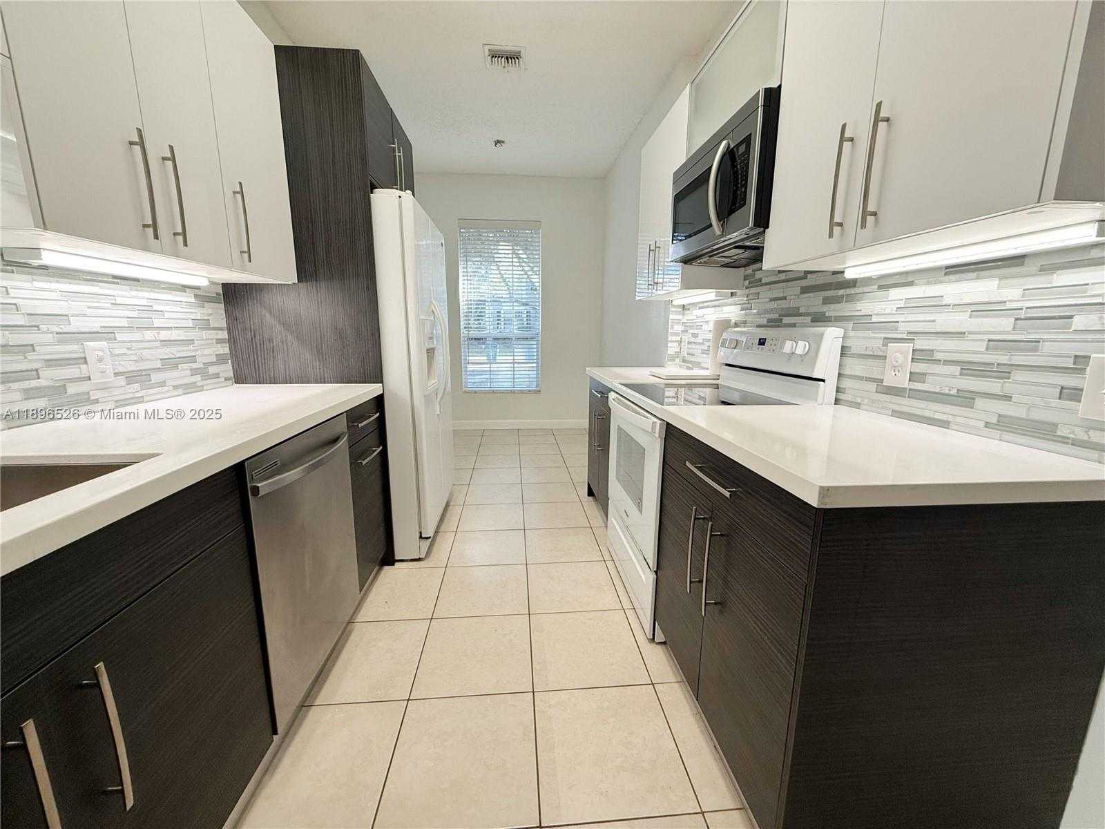 Small Image of 10235 PANAMA ST, Cooper City Number 9