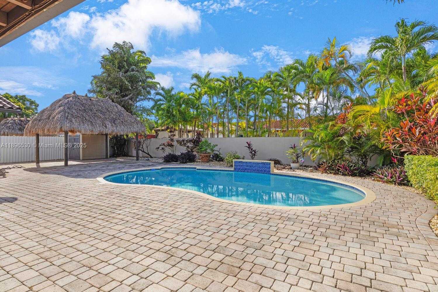 Small Image of 14020 SOUTH WEST 38TH ST, Miami Number 21
